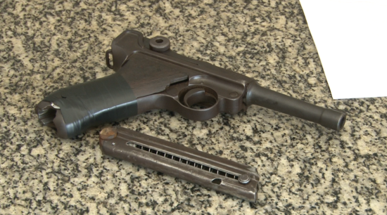 Arma usada na Segunda Guerra é encontrada dentro de carro em Assú