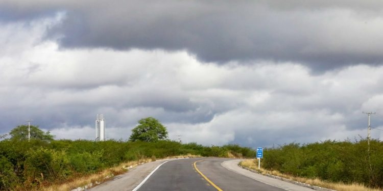 Rajadas de vento com 30km/h são registradas no litoral potiguar