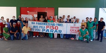 Enfermeiros iniciam greve com paralisação em frente ao HRTM