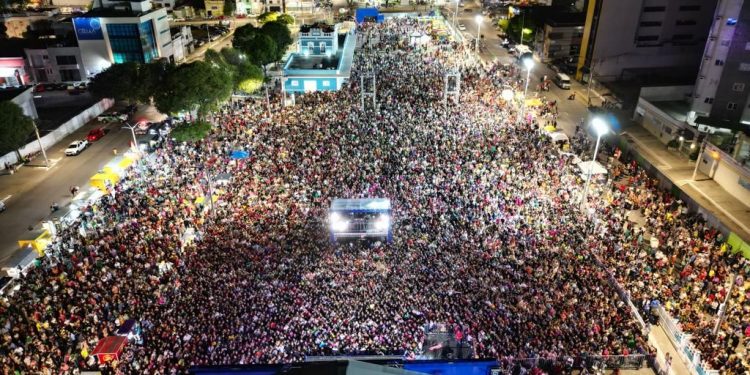 70 mil pessoas participam da primeira noite do “Mossoró, Sal & Luz” 2023