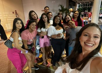 ‘Barbie’: amigas organizam excursão para assistir ao filme