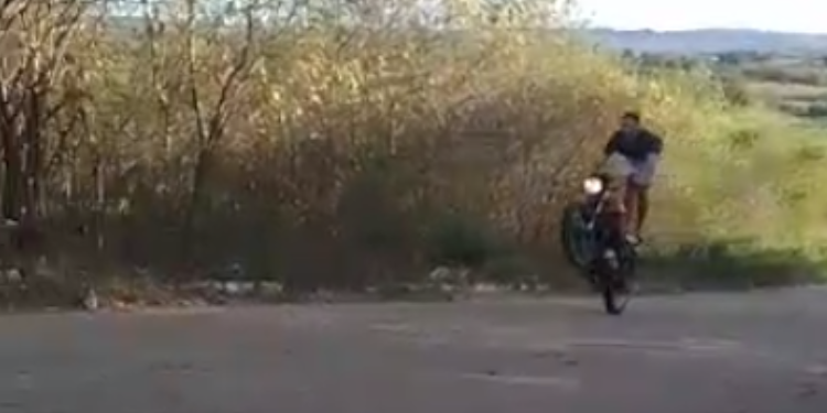 Jovem sofre traumatismo craniano após realizar manobra perigosa em São Miguel