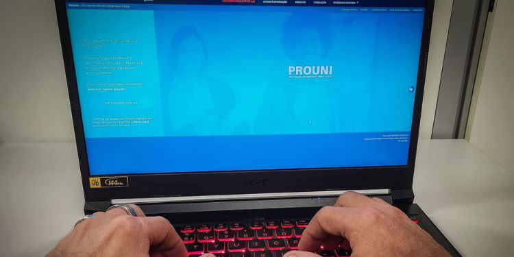 Prazo para manifestar interesse na lista do ProUni acaba nesta terça (15)