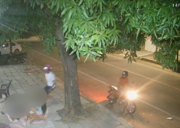 “Elas não querem mais sair”, diz avó de crianças assaltadas na calçada de casa