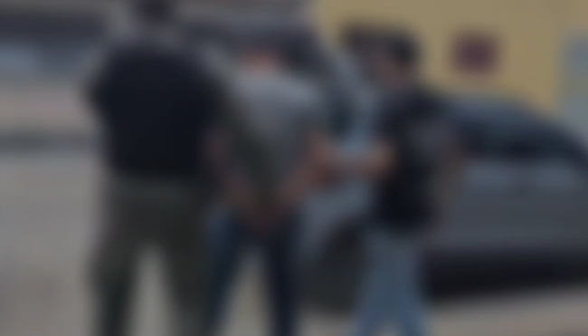 Foragido da Justiça é preso após tentar registrar Boletim de Ocorrência por agressão