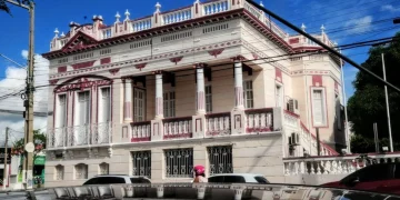 Depois de 22 anos, prefeito propõe concurso para auditor fiscal do município