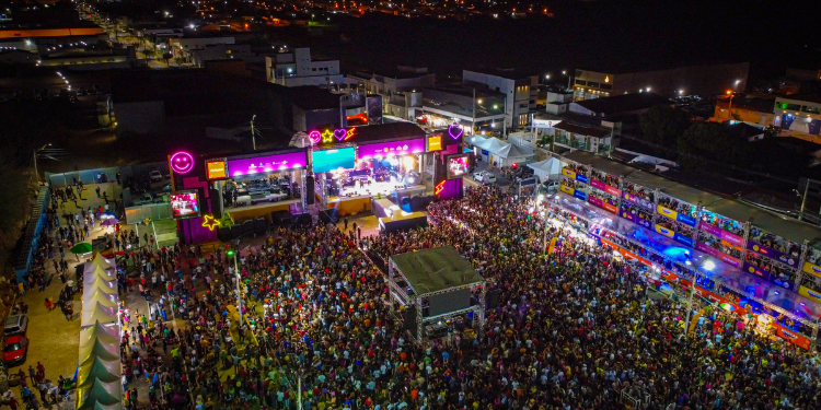 Tarcísio do Acordeon encerra shows da Finecap 2023 neste domingo (3)