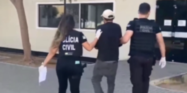 Homem é preso após destruir móveis da casa da mãe em Pau dos Ferros