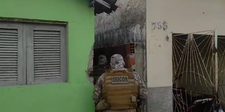 Suspeitos são presos durante operação no Bairro Santo Antônio em Mossoró