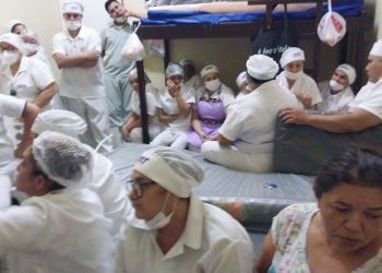 Terceirizados paralisam atividades em hospitais públicos de Mossoró