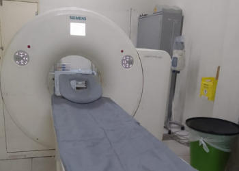 Com tomógrafo do HRTM quebrado, Governo do RN contrata hospitais para realizar exames