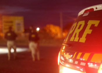 Ônibus com 20 passageiros tomba durante acidente em Angicos