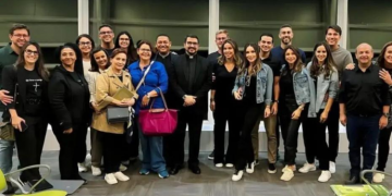 Grupo de 12 potiguares deixa Israel em voos comerciais; 13 permanecem no país