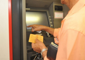 Bancos e agências dos Correios funcionam normalmente nesta sexta-feira (13)