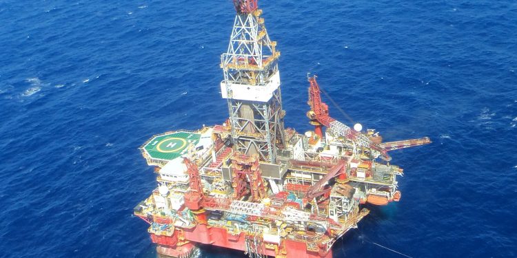 Petrobras inicia perfuração de poços em águas profundas na Bacia potiguar