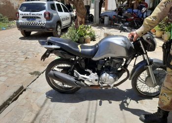 Moto utilizada no acidente que vitimou menino de 5 anos é apreendida
