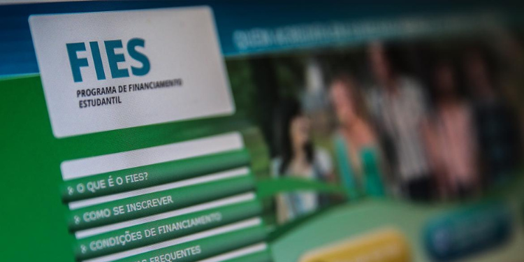 Dívidas do Fies podem ser renegociadas a partir desta terça-feira (7)