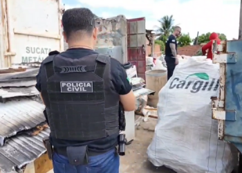 Dois homens são presos durante operação de fiscalização de sucatas