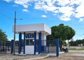 Uern anuncia reajuste de 75% em bolsas de estágio a partir de janeiro