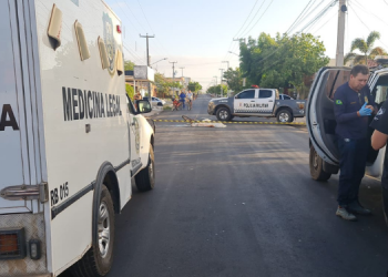 Mulher morre após cair de bicicleta e se cortar com vidro