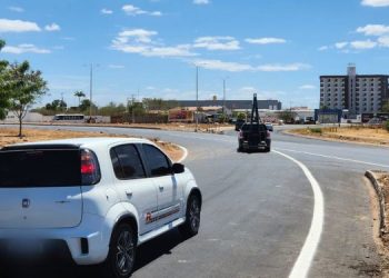 Motoristas reclamam de sinalização na rotatória do Thermas em Mossoró; veja vídeo