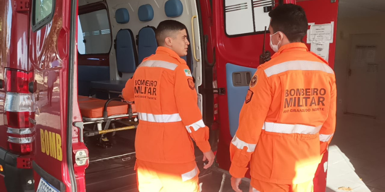 Guarda-vidas salva criança de afogamento em Mossoró; veja vídeo