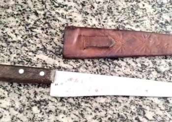 Homem é preso por ameaçar pais com faca em Baraúna