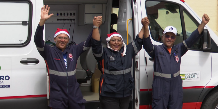 Profissionais de serviços essenciais passam Natal se dedicando a cuidar do próximo