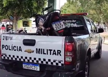Homem com moto roubada morre em confronto com a Polícia Militar