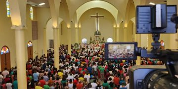 TCM transmite ao vivo Procissão de Santa Luzia 2023