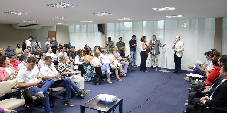 Governo reúne Caixa Econômica e Prefeituras para agilizar Minha Casa, Minha Vida