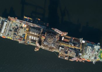 Navio-sonda que vai perfurar poço da Petrobras na Margem Equatorial segue para o RN