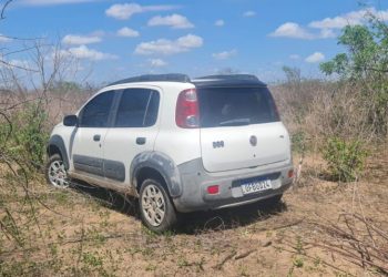 Carro usado em ataque a tiros no Bairro Dom Jaime Câmara é localizado