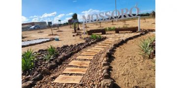 Mossoró passa por projeto de paisagismo urbano e ganha letreiro