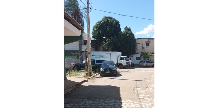 Empresa recolhe lixo hospitalar no Tarcísio Maia