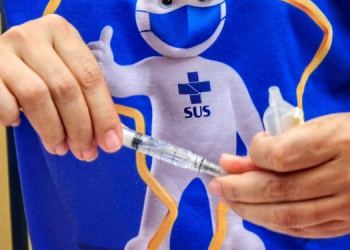 Nova estratégia de vacinação contra Covid-19 contempla crianças e grupos de risco