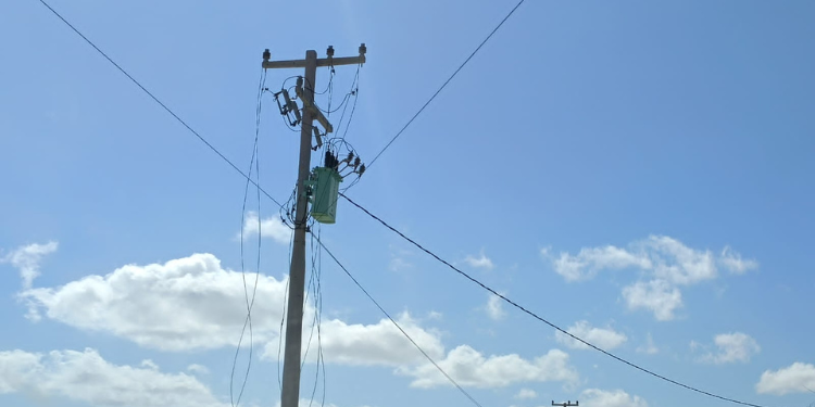 Criminosos furtam 800 metros de cabos e fornecimento de energia é interrompido em Grossos