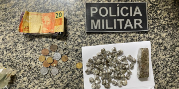 Mulher é presa por suspeita de envolvimento com tráfico de drogas em Baraúna