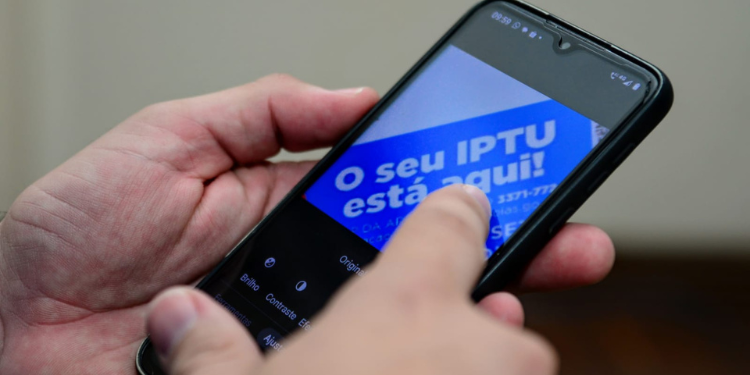 Contribuintes de Mossoró podem retirar boleto do IPTU sem sair de casa