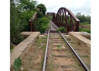 Denúncia mostra ponte férrea de Mossoró em situação de abandono; veja vídeo
