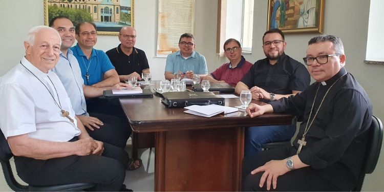 Novo Bispo recebe primeiros relatórios da Diocese de Mossoró