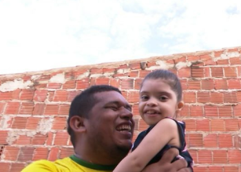 Camisa de Borracheiro: uma jornada de amor e esperança pelo tratamento da pequena Kauany