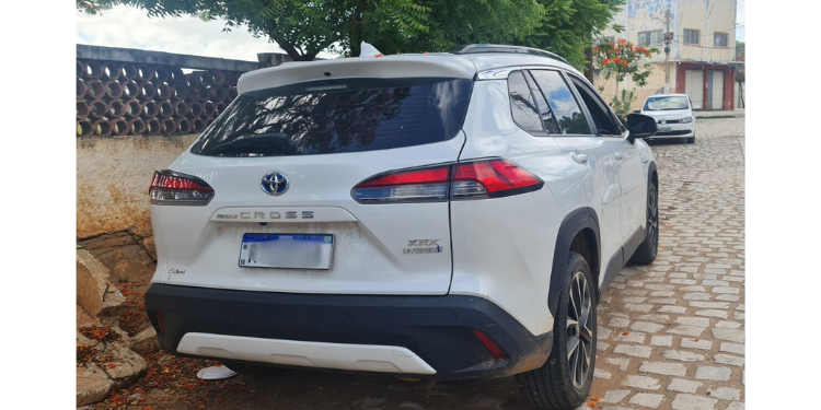 PRF prende suspeito que conduzia carro de luxo adulterado em Mossoró