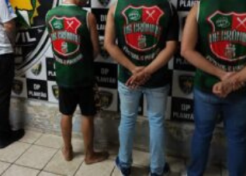 Quatro torcedores do Baraúnas são detidos com material proibido