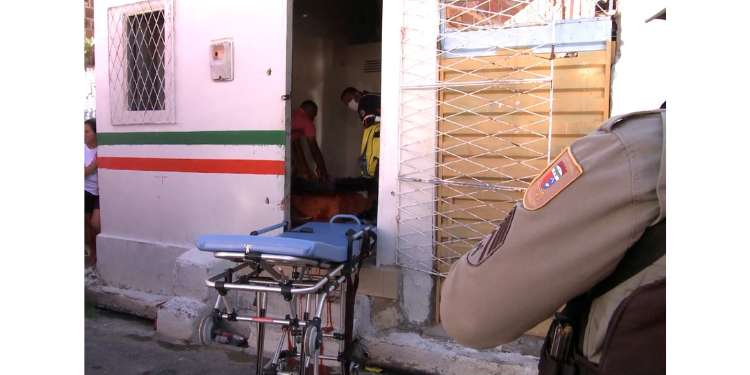 Jovem baleado em ataque a tiros no Dom Jaime Câmara morre no Hospital Tarcísio Maia