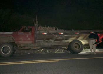 Homem morre após carga tombar na BR-304 em Itajá