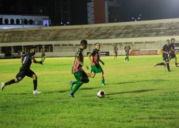Baraúnas vence Força e Luz na abertura do Campeonato Estadual