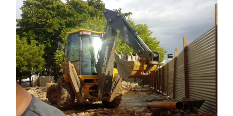Obra no Centro rompe fibra e deixa TCM Telecom sem telefonia