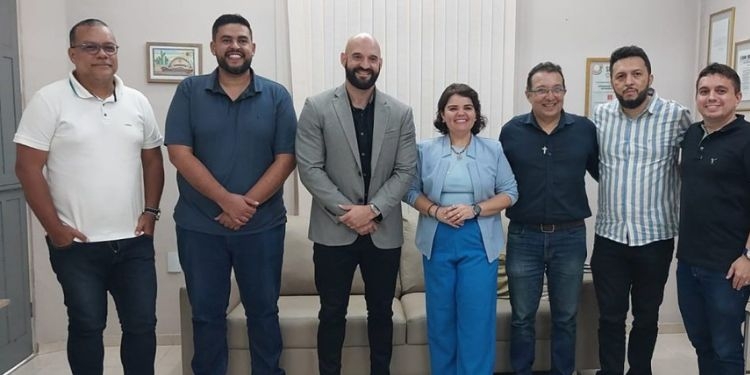 Uern recebe visita da EBC em processo de criação de TV e rádio educativas