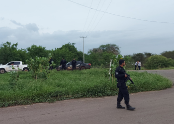 Polícia monta cerco após fugitivos tentarem invadir casa na comunidade Primavera